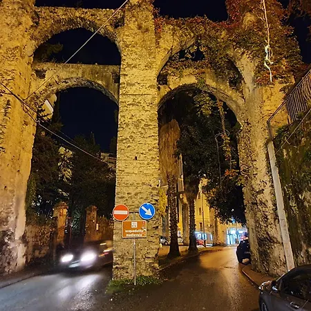 La Casa Sugli Archi Bed & Breakfast *